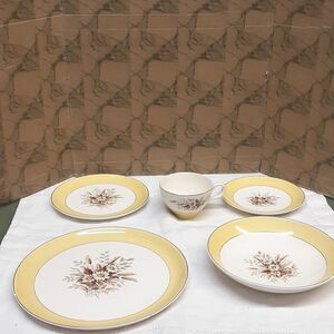 5 pc. bundle of Cunningham & Pickett "Sunglow" from Alliance, Ohio